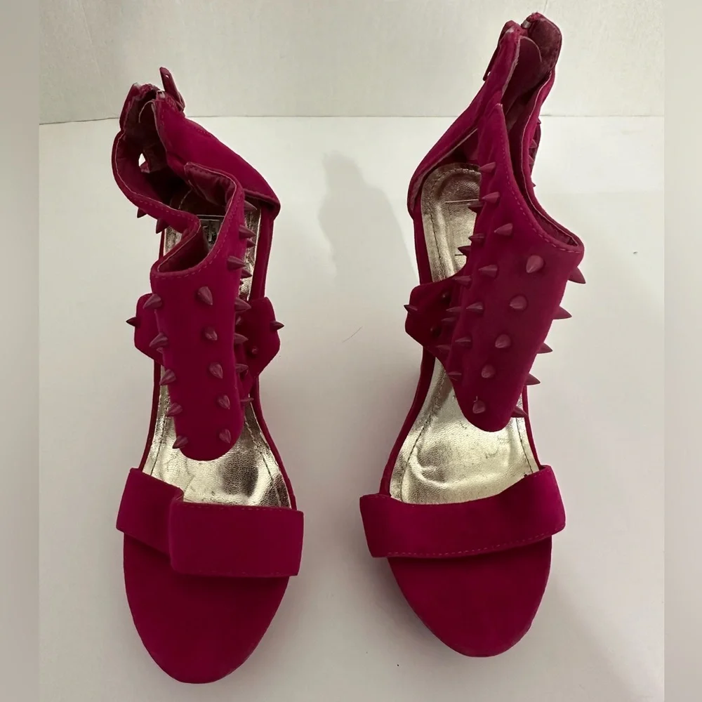 City Snappers Studded Platform Wedges Size 8.5 Spiked Heels Zip Back Rocker Y2K
